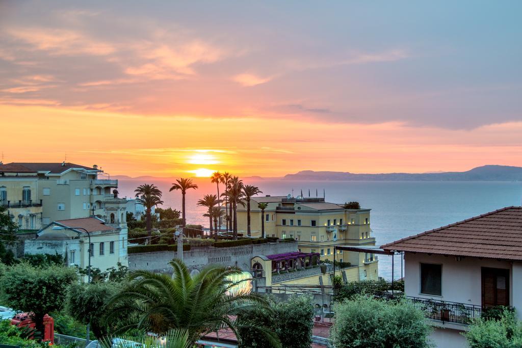 Grand Hotel Moon Valley Vico Equense Bagian luar foto