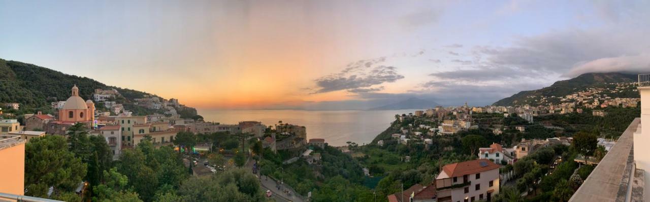 Grand Hotel Moon Valley Vico Equense Bagian luar foto